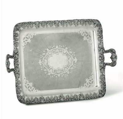 Guantiera in Argento Fuso e Cesellato, Probabilmente Francia XIX-XX Secolo