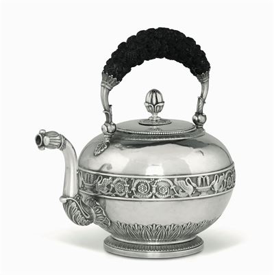 Importante Teiera in Argento Fuso, Sbalzato e Cesellato Parigi, XIX Secolo, Bolli di Primo Titolo...