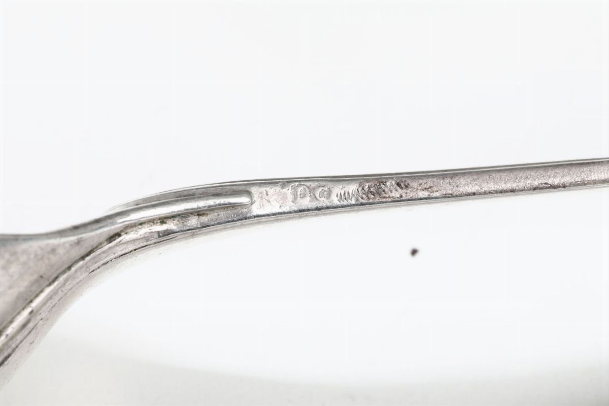 Sei Cucchiai in Argento con Stemma Raffigurante un Angelo. Manifattura Italiana del XVIII Secolo....