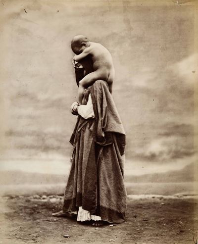 Otto Schoefft (1833-1900)femme Portant Son Enfant