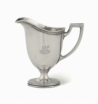 Piccola Brocca in Argento Sterling Fuso e Cesellato. Maison Tiffany, Usa, XIX-XX Secolo