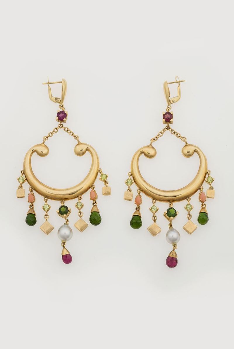 Pair of gem set, cultured pearl and gold pendent earrings  - Auction Jewels - Cambi Casa d'Aste