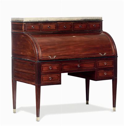 Scrittoio a rullo lastronato, XIX secolo, dimensioni cm 133x73x135