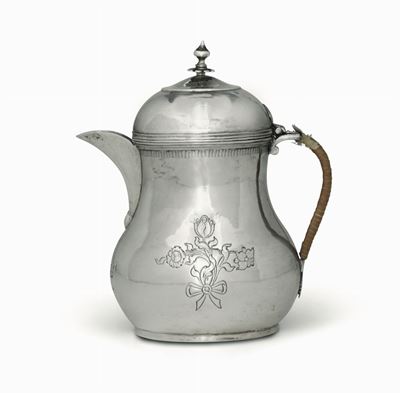 Cuccuma in Argento Fuso, Sbalzato e Cesellato, Midollo di Giunco Venezia, Inizio del XIX Secolo, ...