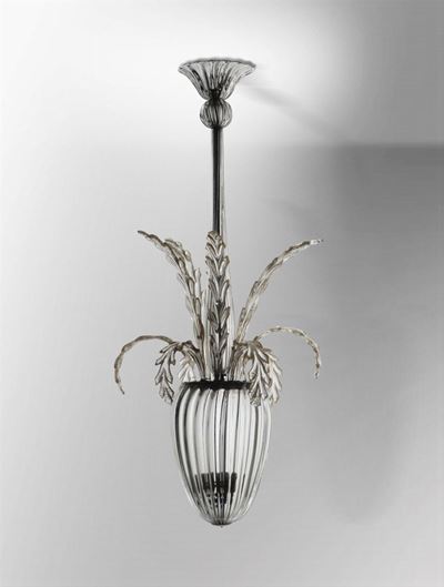 Lampadario con Struttura in Metallo e Vetro di Murano.