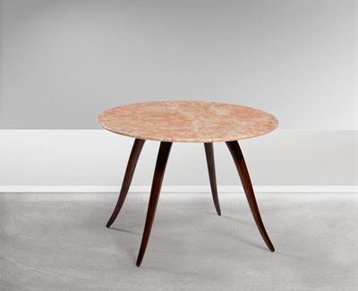 Tavolo Basso con Struttura in Legno e Piano in Marmo.
