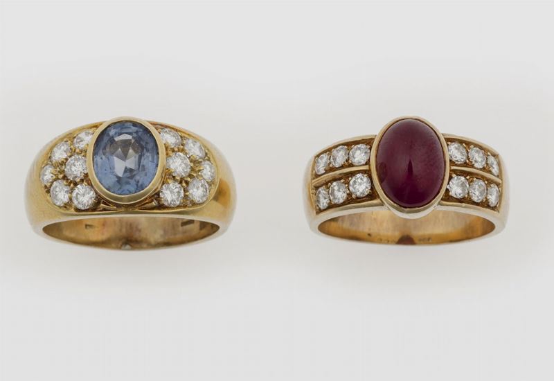 Lotto composto da anello con zaffiro e anello con rubino taglio cabochon  - Asta Gioielli - Cambi Casa d'Aste