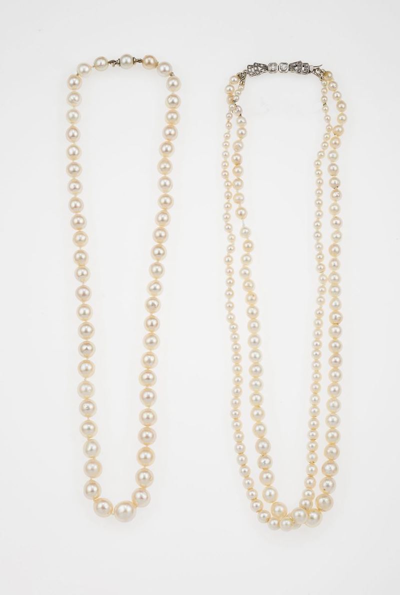 Lotto composto da due collante di perle coltivate  - Asta Gioielli - Cambi Casa d'Aste