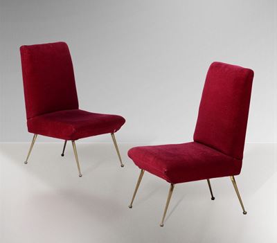 Coppia di Poltrone con Struttura in Legno e Sostegni in Ottone. Rivestimenti in Tessuto.