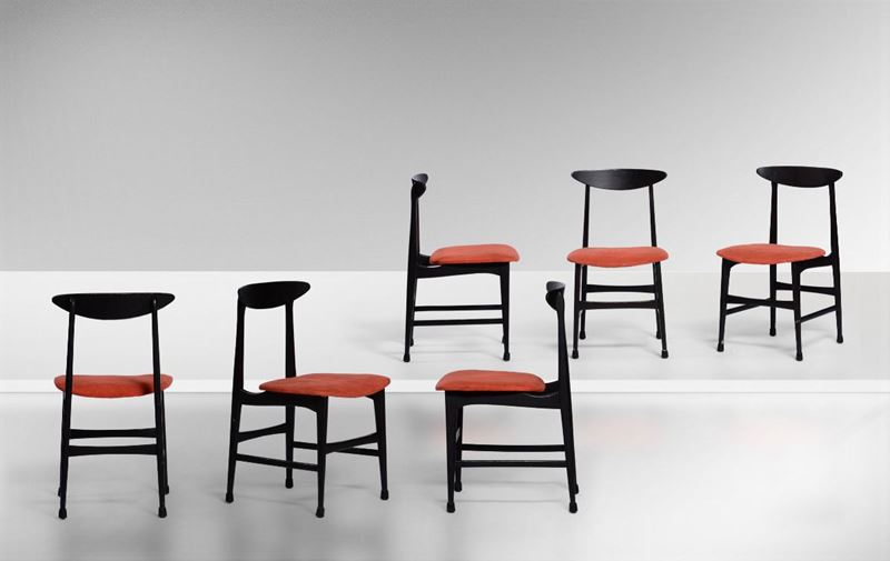 Sei sedie con struttura in legno ebanizzato e rivestimenti in tessuto.  - Auction Design - Cambi Casa d'Aste