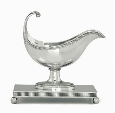 Salsiera in Argento Sbalzato e Cesellato Francia, Parigi, Bolli in Uso dal 1819 al 1838