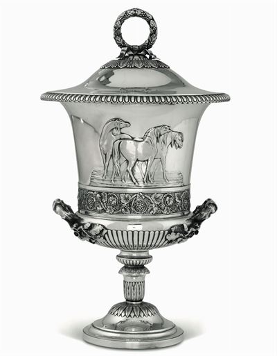 Grande Trofeo Ippico in Argento Fuso, Sbalzato e Cesellato Londra 1819, Argentiere Philip Rundell
