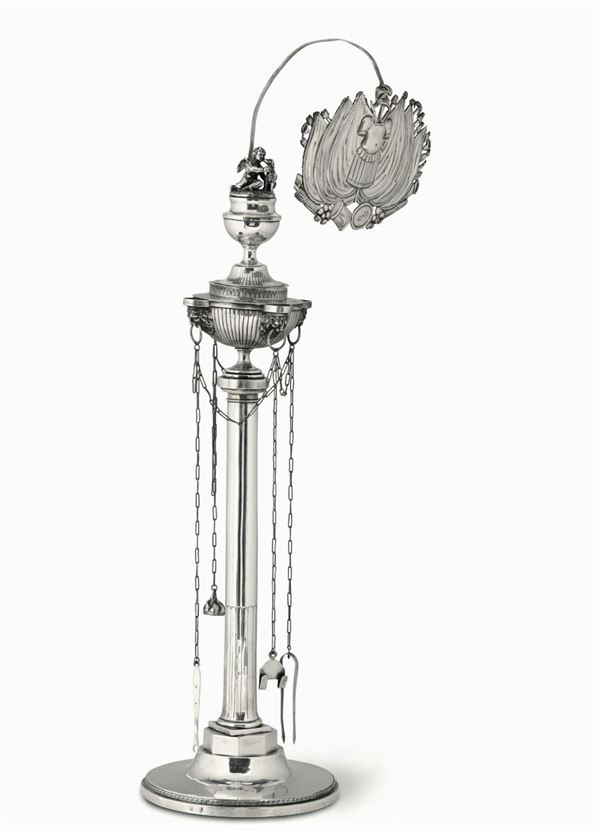 Lucerna in argento fuso, sbalzato e cesellato Roma, prima metà del XIX secolo, bolli camerali in vigore dal 1815 in poi e marchio dell’argentiere Girolamo Menazzi (1803-1835)