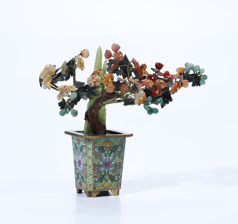Giardiniera a smalti cloisonnÃ¨ con fiori in pietre dure, Cina, XX secolo  - Auction Timed auction Oriental Art - Cambi Casa d'Aste