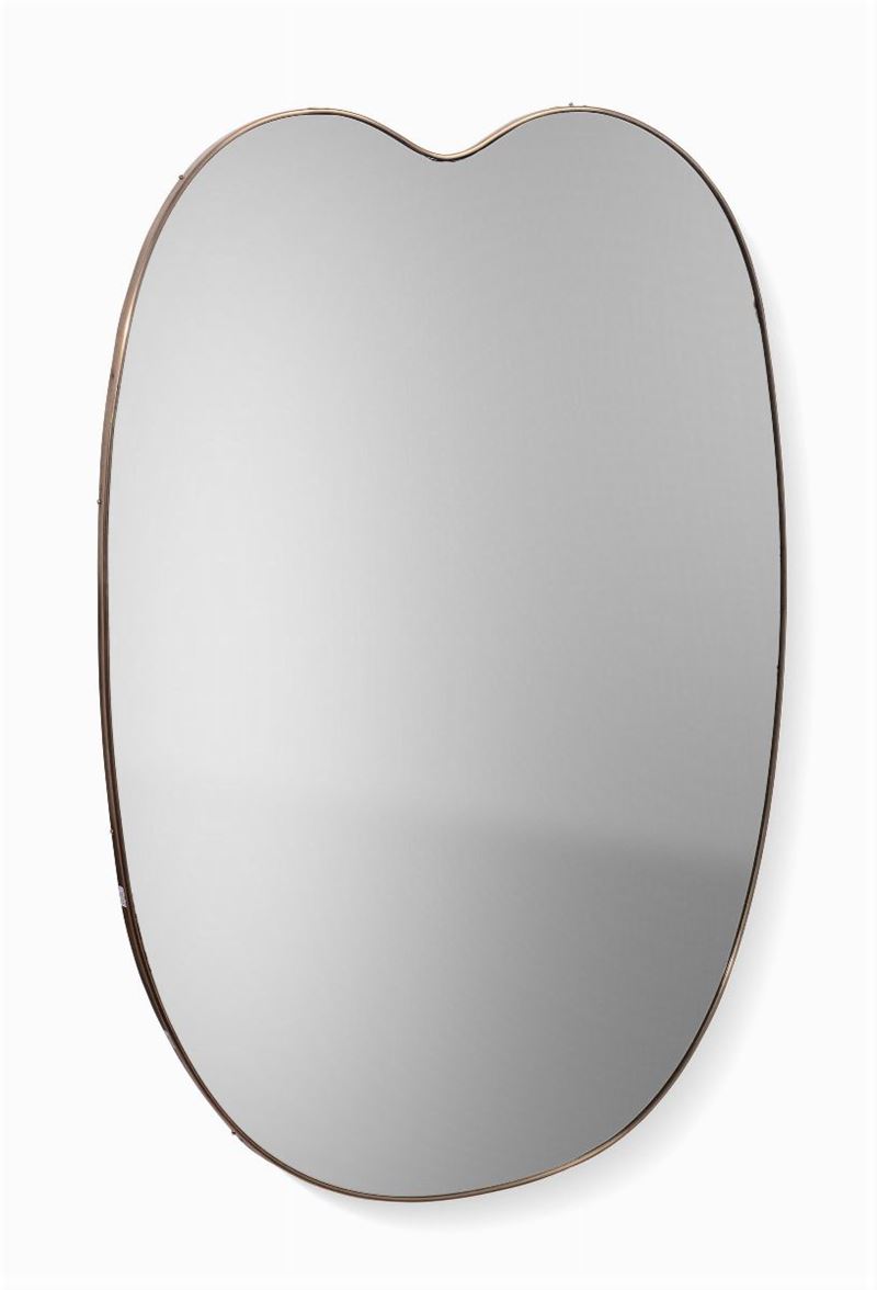 Specchiera con profilo in ottone e vetro specchiato.  - Auction Design - Cambi Casa d'Aste