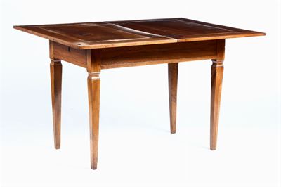 Tavolo rettangolare in legno con piano a libro, XIX secolo, gambe troncopiramidali