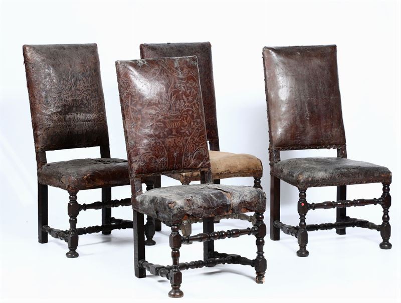 Quattro sedie a rocchetto con seduta in pelle, XVII-XVIII secolo  - Asta Dipinti e Arredi - Cambi Casa d'Aste