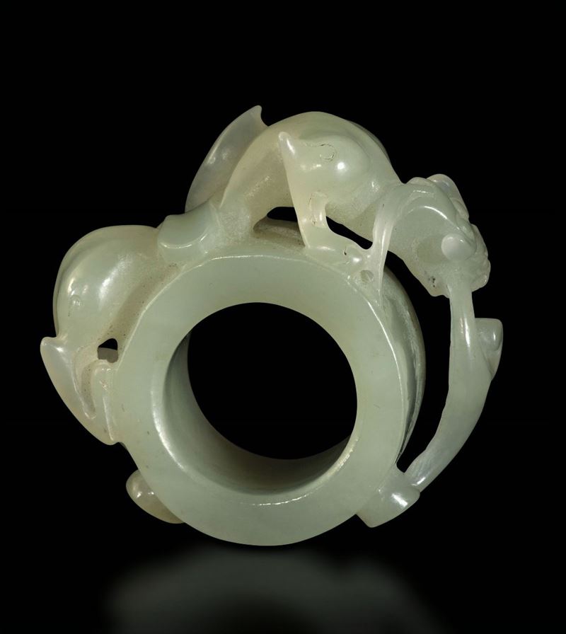 A celadon jade ring, China, Qing Dynasty  - Auction Fine Chinese Works of Art - Cambi Casa d'Aste