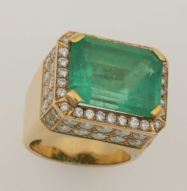 Anello con smeraldo Colombia di ct 17,50 circa e diamanti taglio brillante