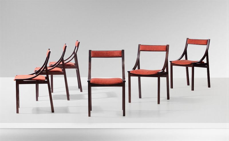 Sei sedie con struttura in legno e rivestimenti in tessuto.  - Auction Design - Cambi Casa d'Aste