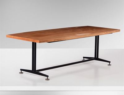 Tavolo con Struttura in Metallo Laccato e Sostegni in Ottone. Piano in Legno.