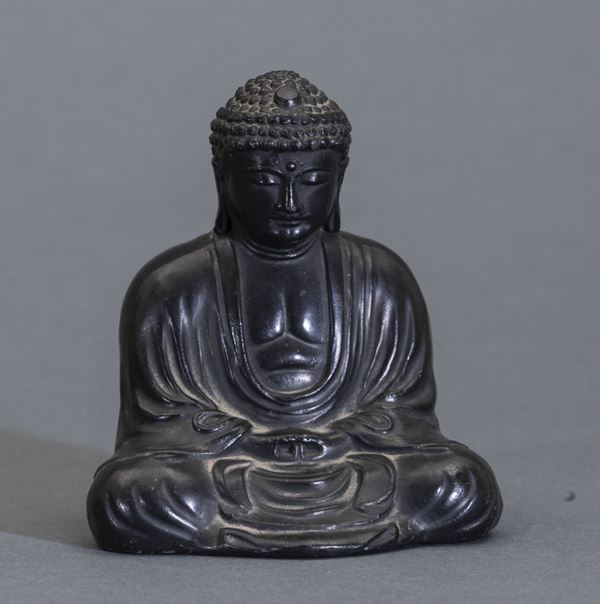 Piccola figura di Buddha seduto in bronzo, Cina,  XX secolo