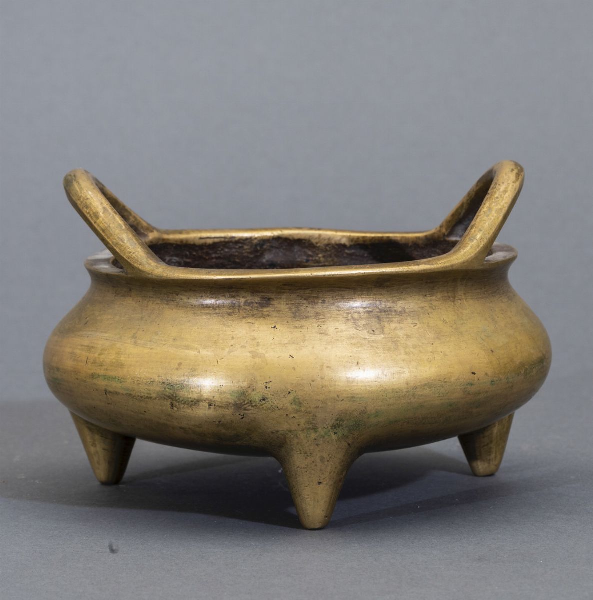 Incensiere Tripode in Bronzo con Manici, Cina, Dinastia Ming, XVII Secolo