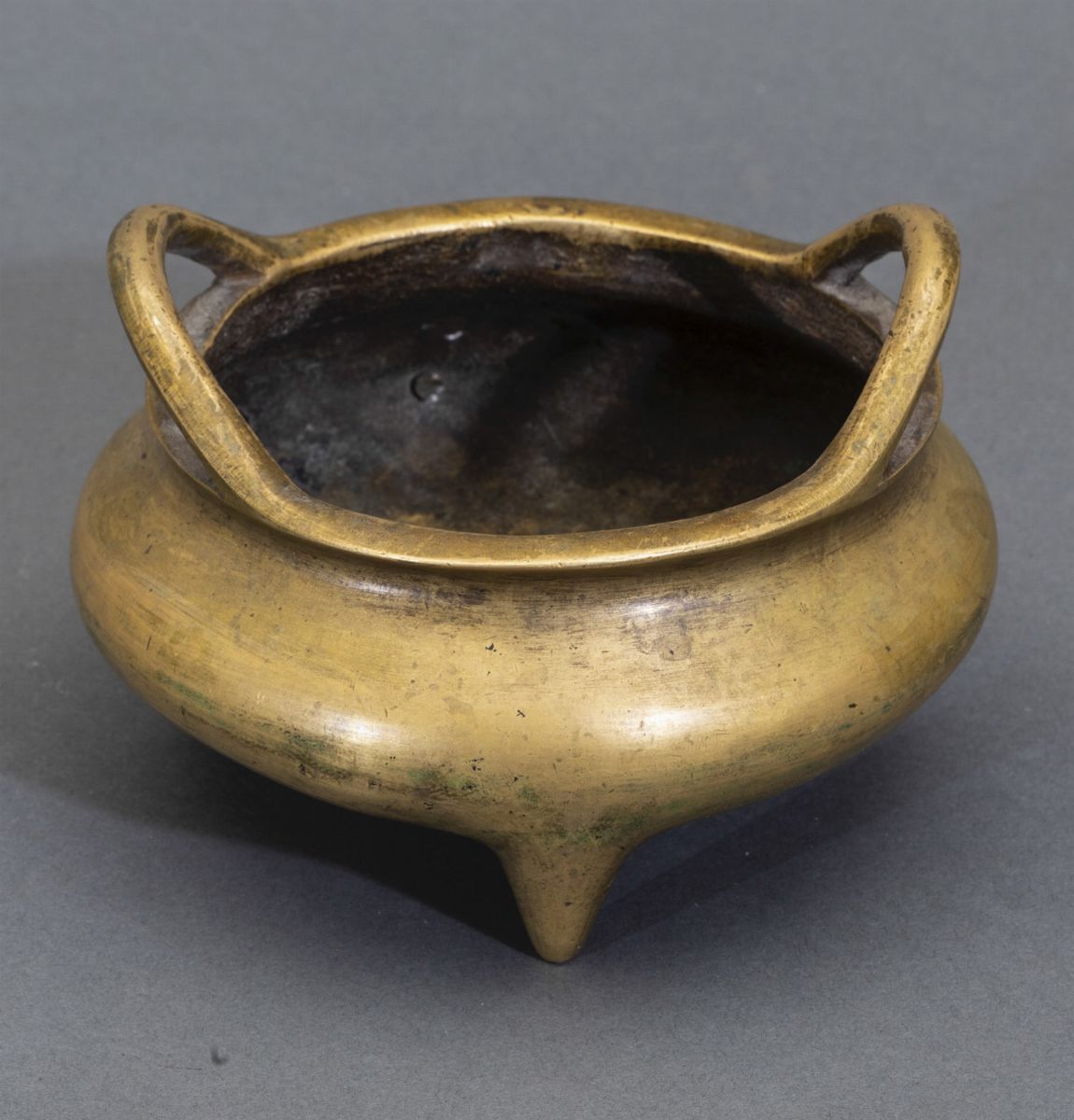Incensiere Tripode in Bronzo con Manici, Cina, Dinastia Ming, XVII Secolo