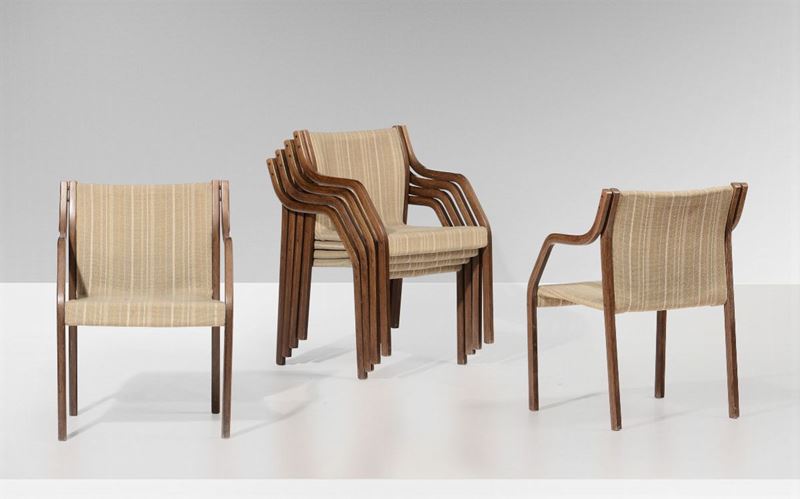 Sei sedie con struttura in legno e seduta in tessuto.  - Auction Design - Cambi Casa d'Aste