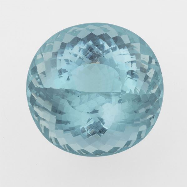 Unmounted aquamarine weighing 57.67 carats