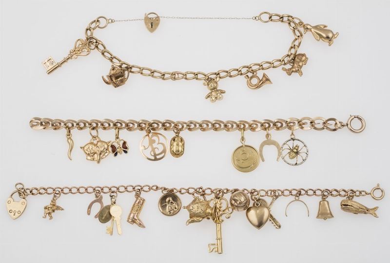 Three charms bracelets  - Auction Timed Auction Jewels - Cambi Casa d'Aste
