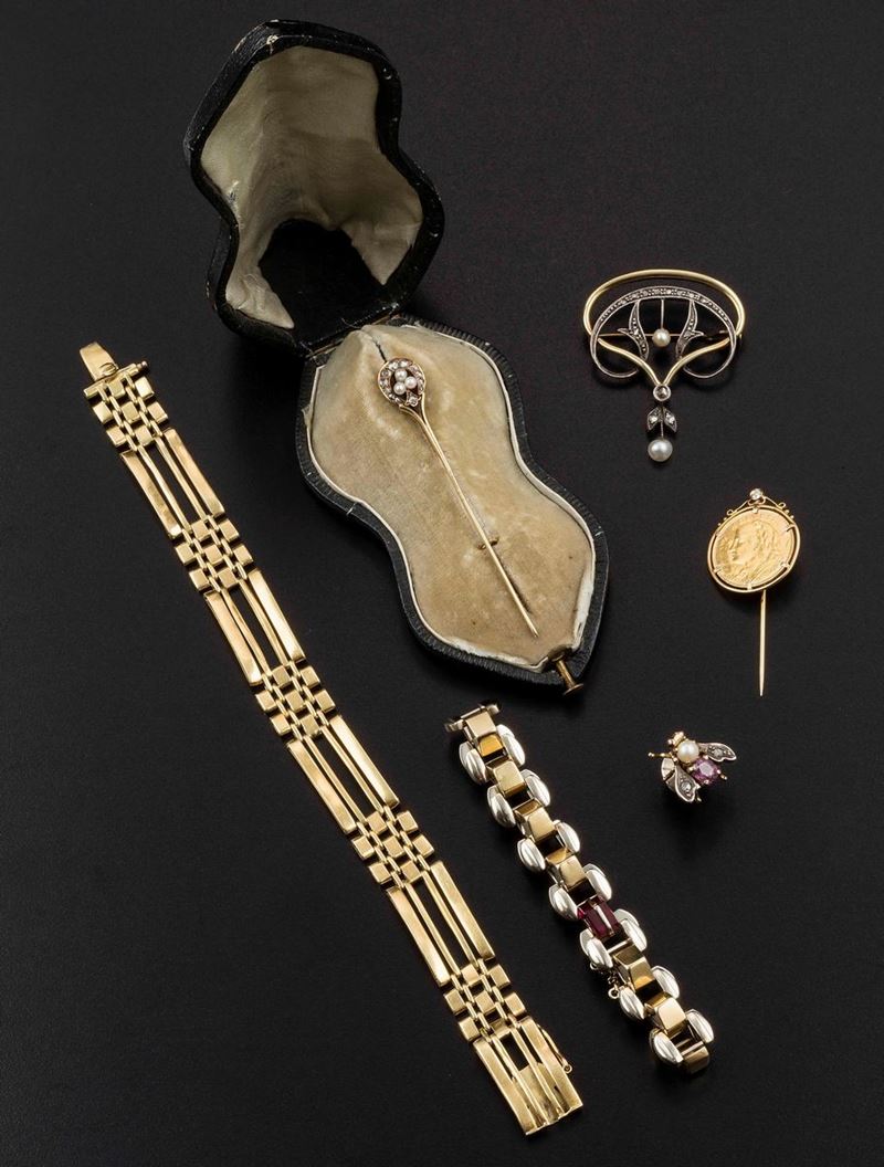 Group of gold and silver jewellery  - Auction Fine Coral Jewels - I - Cambi Casa d'Aste