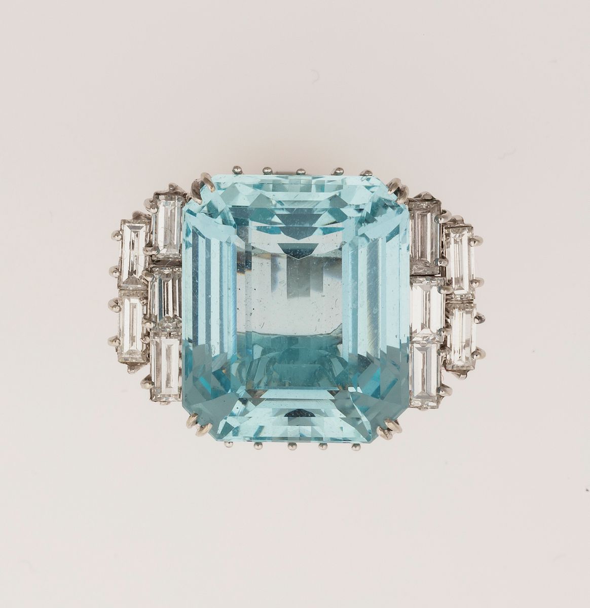 Anello con Acquamarina e Diamanti