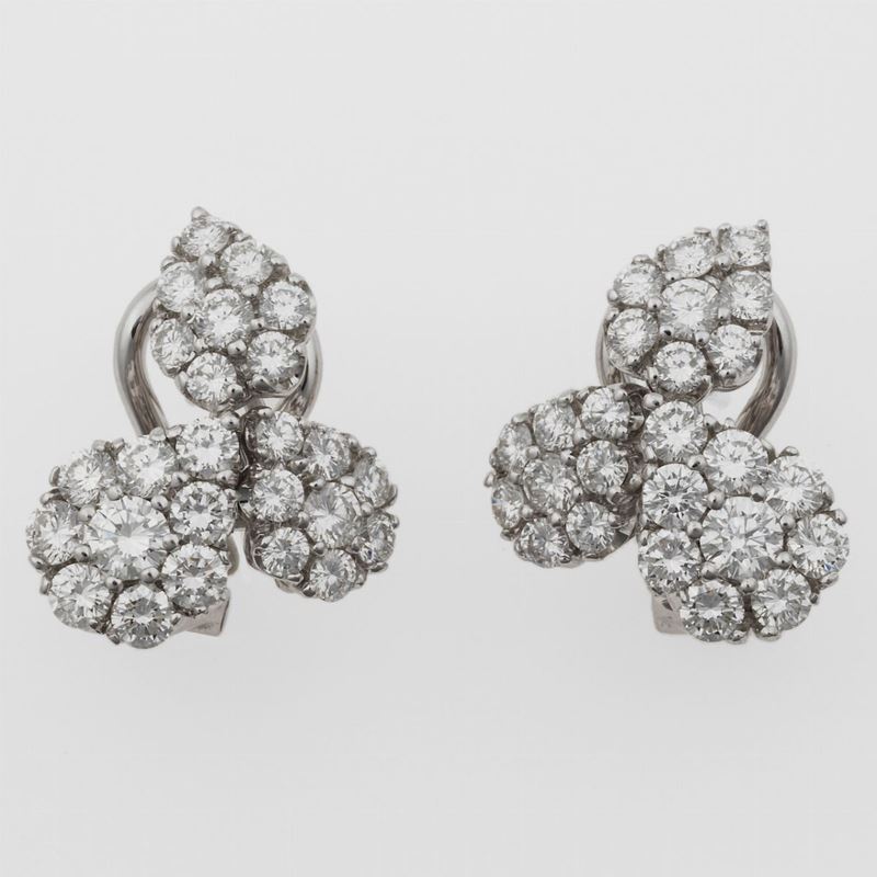 Pair of diamond and gold earrings  - Auction Timed Auction Jewels - Cambi Casa d'Aste