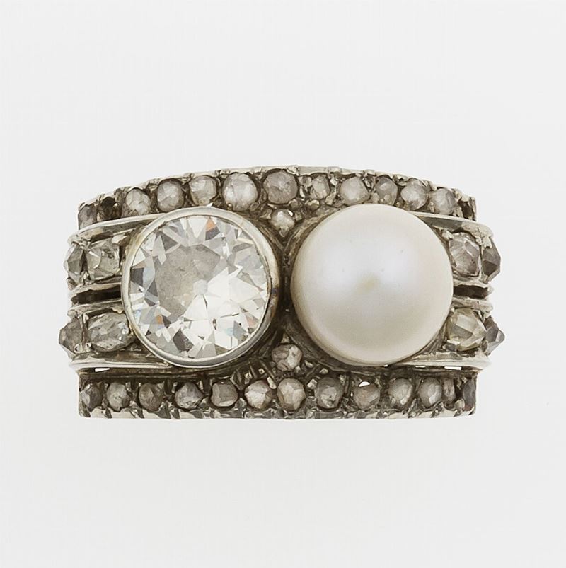 Anello a fascia con diamante di vecchio taglio di ct 1,00 circa e perla  - Asta Fine Jewels - II - Cambi Casa d'Aste