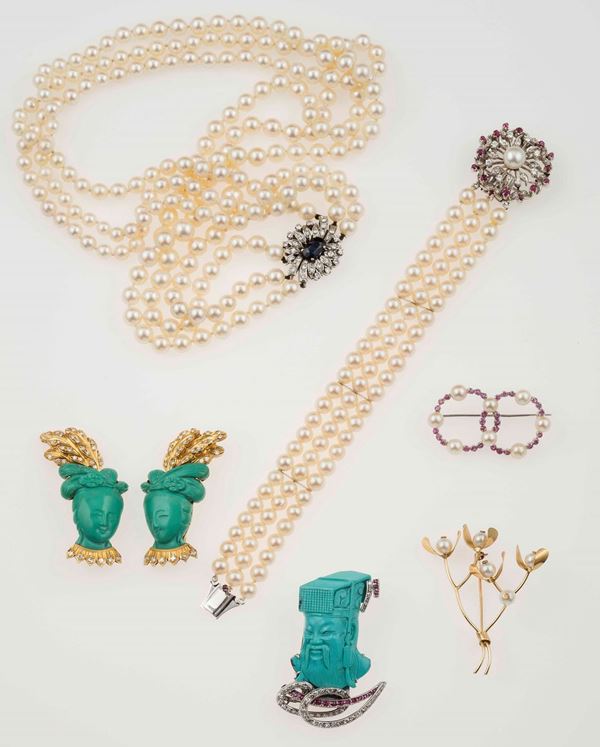 Group of gold and gem-set jewellery