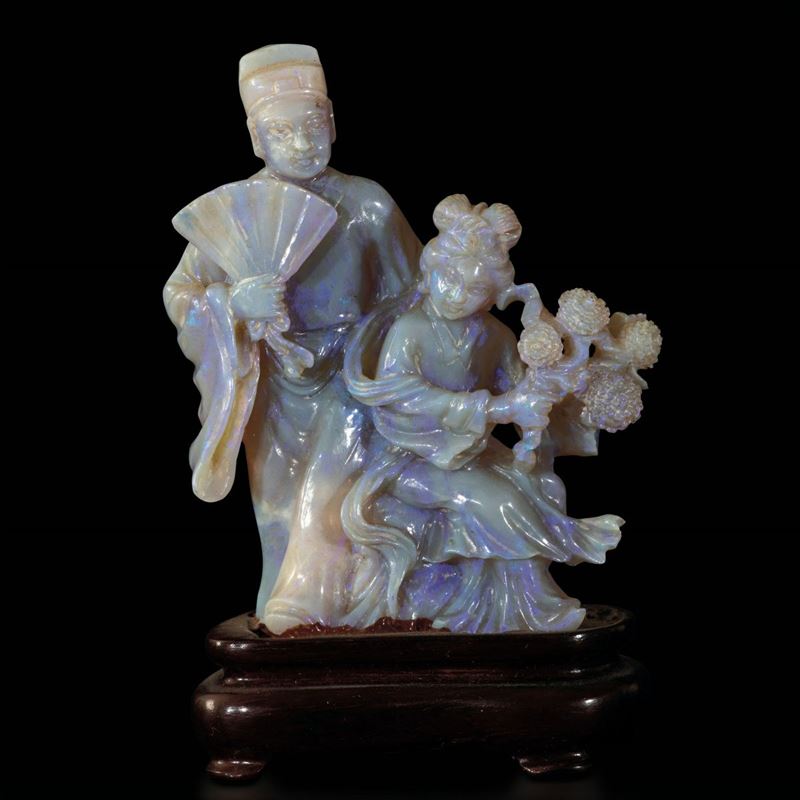 Gruppo scolpito in opale raffigurante scena galante, Cina, inizi XX secolo  - Asta Fine Chinese Works of Art - Cambi Casa d'Aste
