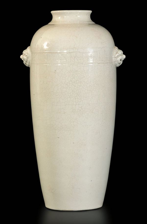 A Blanc de Chine Dehua vase, China, Qing Dynasty