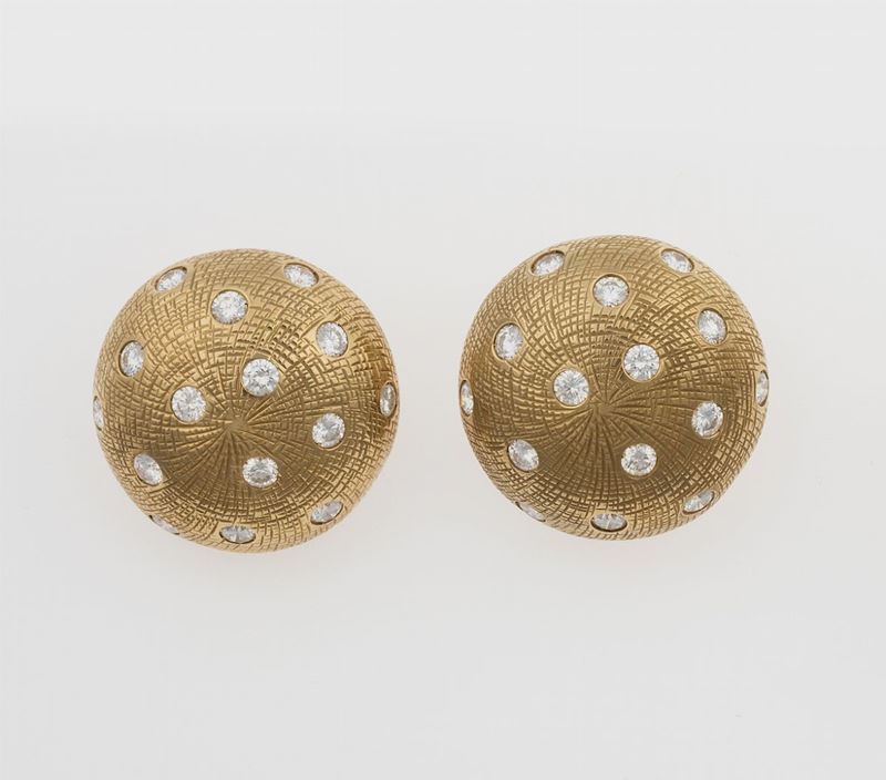 Pair of diamond and gold earrings  - Auction Fine Jewels - II - Cambi Casa d'Aste