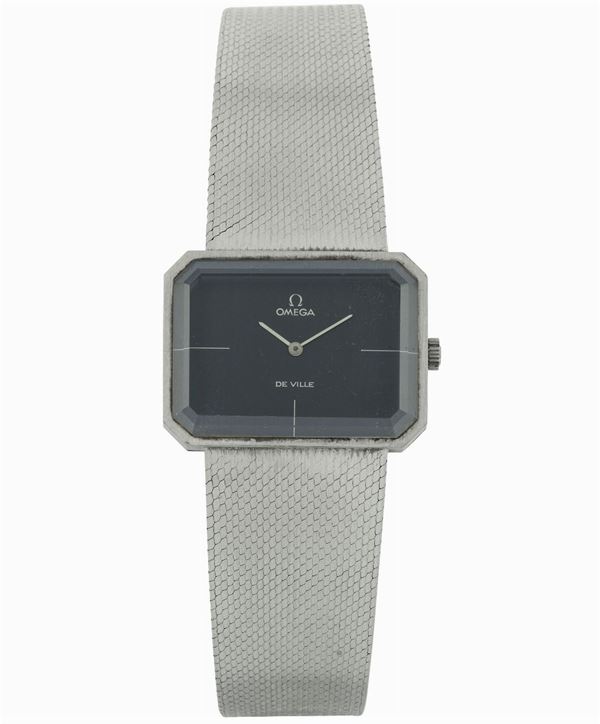 OMEGA, De Ville, Ref. 8272. Fine, 18K white gold wristwatch with original gold integrated bracelet. Made circa 1969