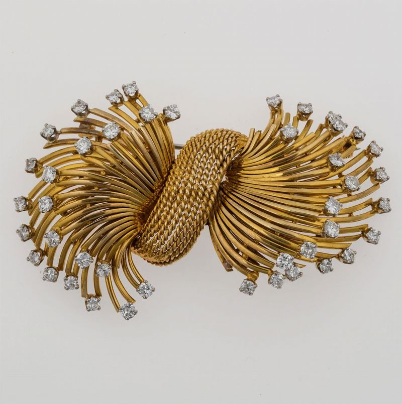 Diamond and gold brooch  - Auction Fine Coral Jewels - II - Cambi Casa d'Aste