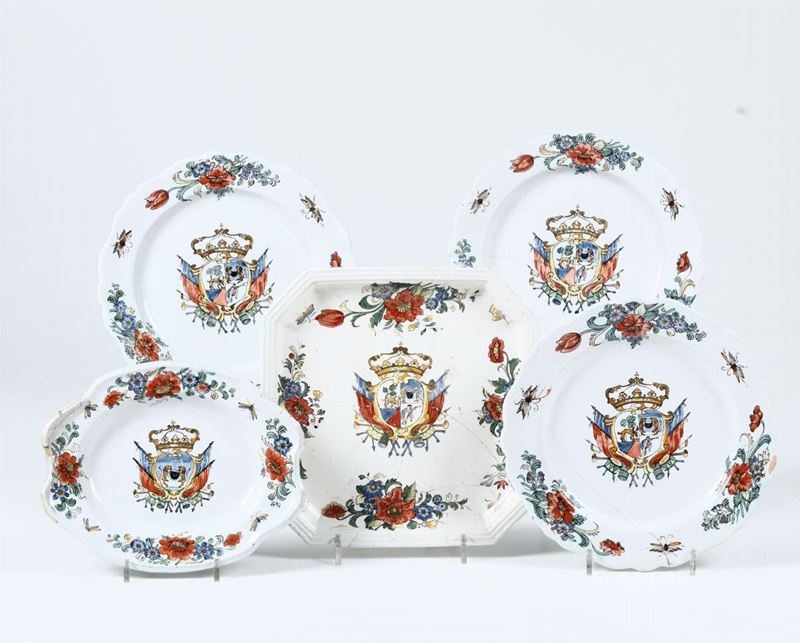 Cinque piatti Napoli, seconda metà del XVIII secolo  - Auction Ceramics - Cambi Casa d'Aste