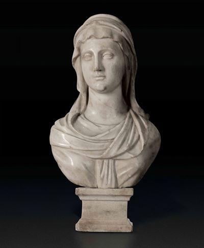 Busto di Vestale in Marmo Bianco. Scultore Barocco Italiano del XVII Secolo