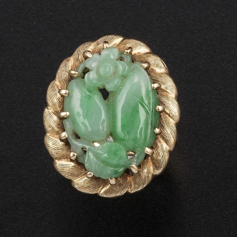 Jade and gold ring  - Auction Fine Coral Jewels - I - Cambi Casa d'Aste