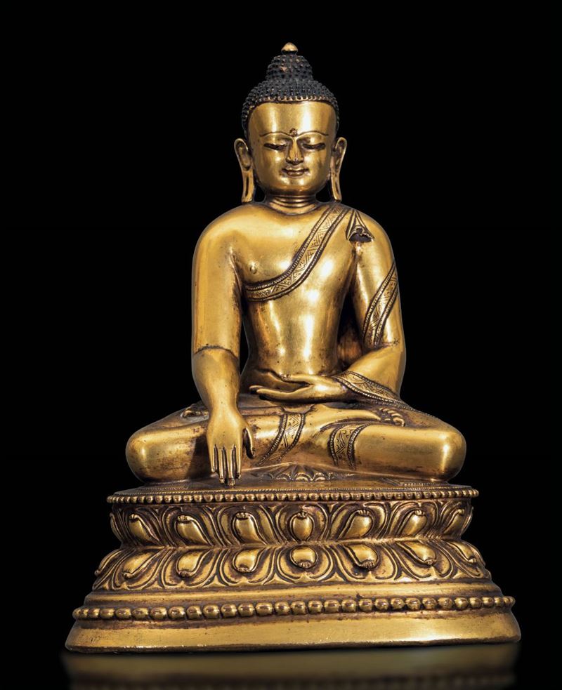 A gilt bronze Buddha Sakyamuni, China, Ming Dynasty  - Auction Fine Chinese Works of Art - Cambi Casa d'Aste