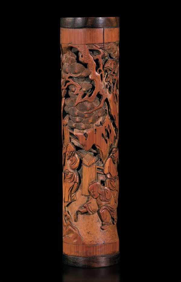 Porta incenso cilindrico scolpito in legno raffigurante scene di vita comune entro paesaggio, Cina, Dinastia Qing, epoca Qianlong (1736-1796)