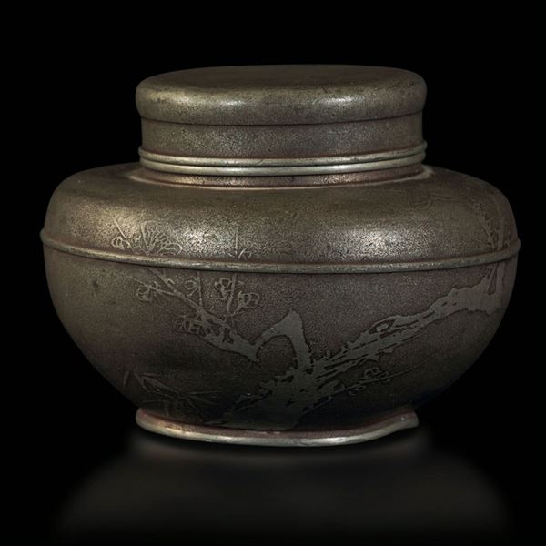 A metal tea box, China, Qing Dynasty, 1800s