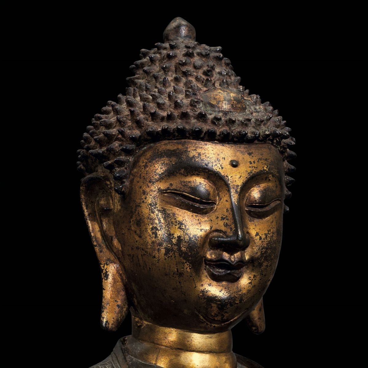 Grande e Magnifica Figura di Buddha Sakyamuni in Bronzo Dorato, Cina, Dinastia Ming, XV-XVI Secol...