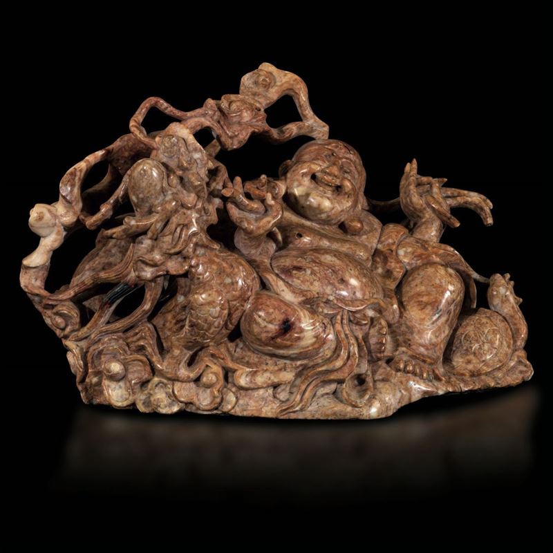 A carved soapstone group, China, early 1900s  - Auction Fine Chinese Works of Art - Cambi Casa d'Aste