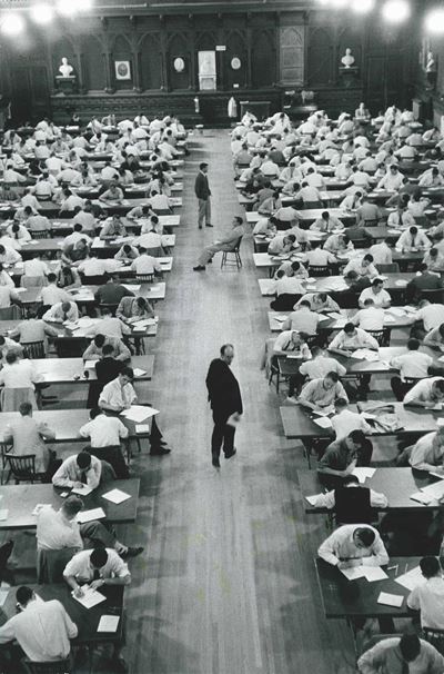 Elliott Erwitt (1928)harvard University Memorial Hall, Final Tests
